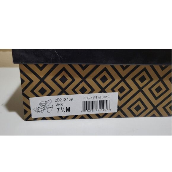 NIB Charles By Charles David Vast Chunky Platform Heels, Size 7.5M Grunge - Picture 11 of 16